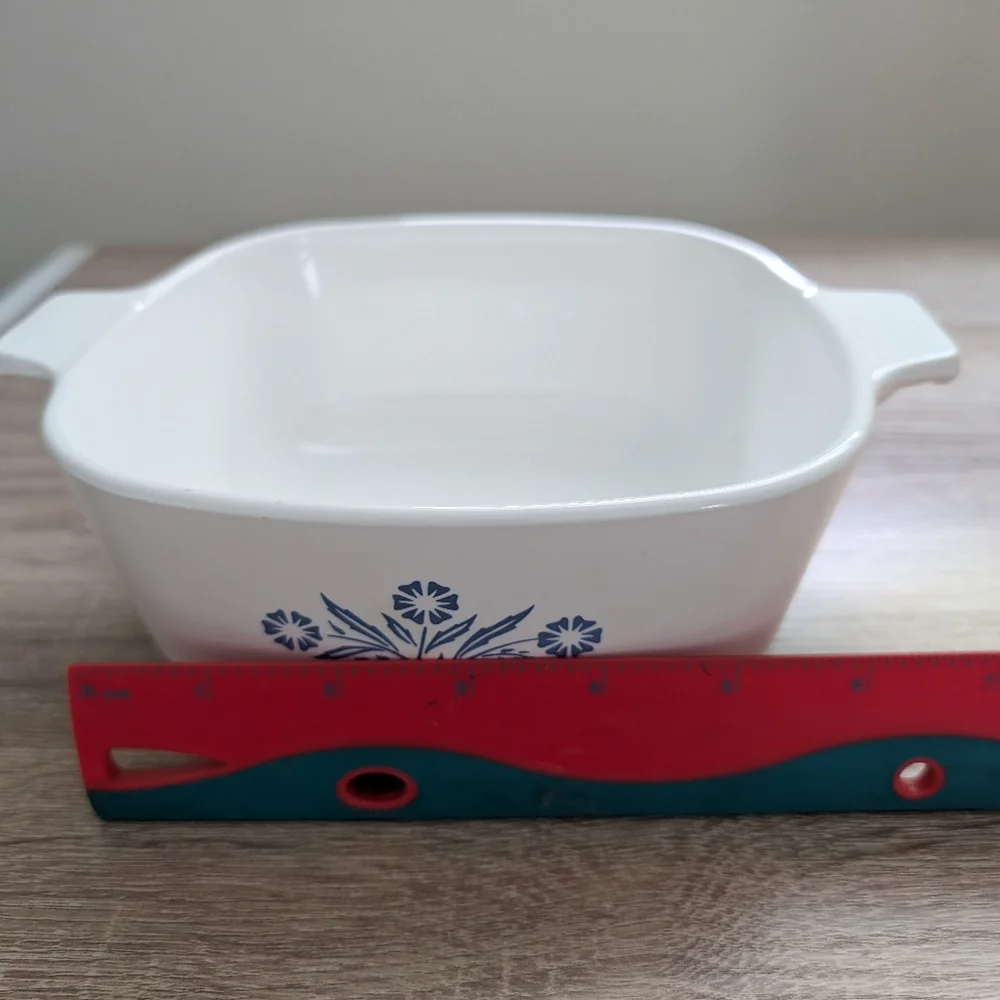 Vintage CORNING WARE Cornflower 1 1/2 QT P-1 1/2-B, MADE IN U.S.A.